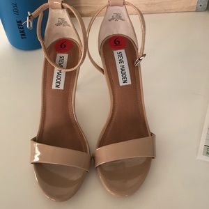 Steve Madden nude heels